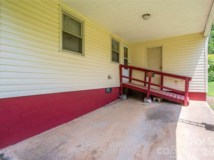 455 Huffman Road, Blacksburg, SC 29702.  MLS# CAR4393939, YatesRealty ID 33429. 