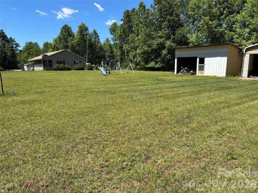 262 Blackberry Lane, Bakersville, NC 28705.  MLS# CAR4354357, YatesRealty ID 3343. 