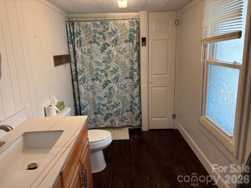 262 Blackberry Lane, Bakersville, NC 28705.  MLS# CAR4354357, YatesRealty ID 3343. 
