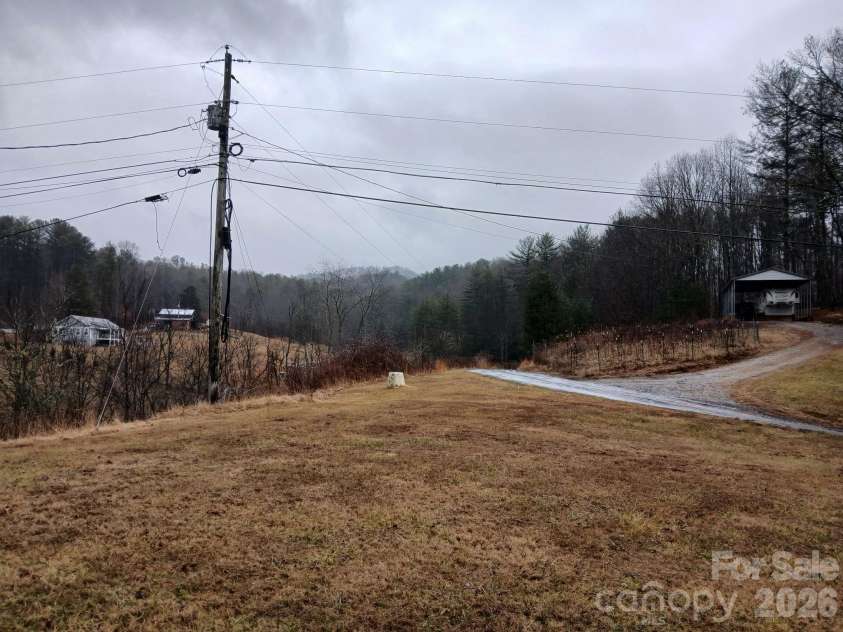 262 Blackberry Lane, Bakersville, NC 28705.  MLS# CAR4354357, YatesRealty ID 3343. 