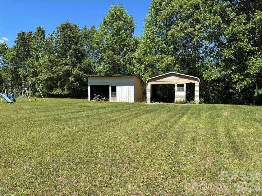 262 Blackberry Lane, Bakersville, NC 28705.  MLS# CAR4354357, YatesRealty ID 3343. 