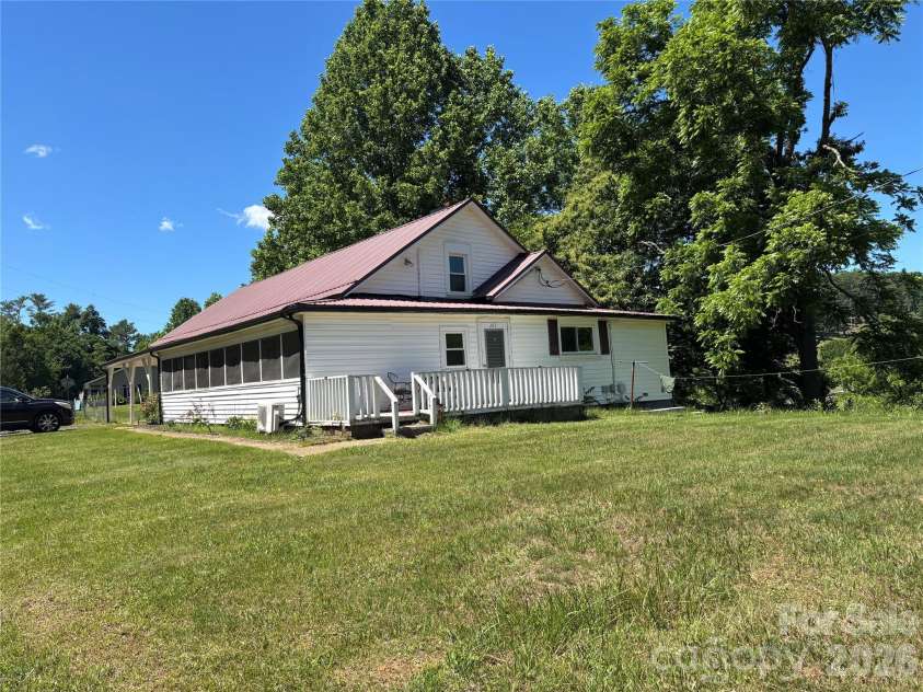 262 Blackberry Lane, Bakersville, NC 28705.  MLS# CAR4354357, YatesRealty ID 3343. 