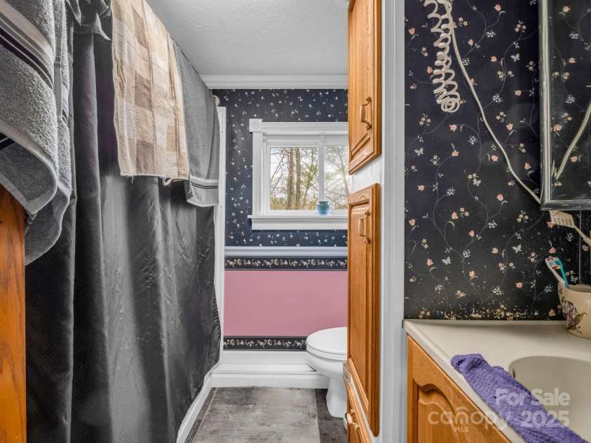 55 Settlers Trail, Mars Hill, NC 28754.  MLS# CAR4275597, YatesRealty ID 3343. 