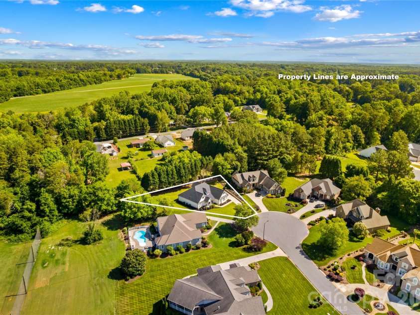 547 Muirfield Way, Salisbury, NC 28144.  MLS# CAR4385547, YatesRealty ID 33431. Friendly and quiet cul-de-sac location.