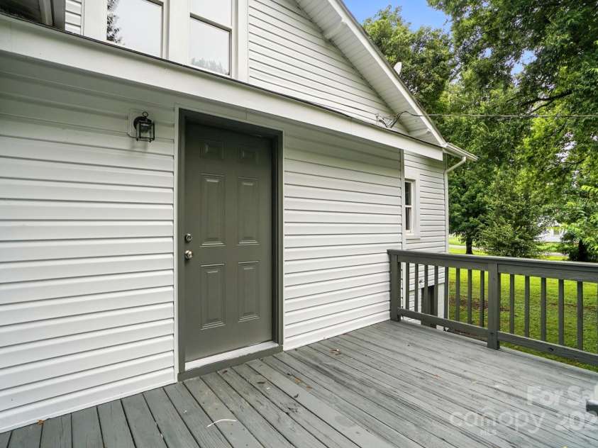 222 2nd Avenue, Albemarle, NC 28001.  MLS# CAR4289121, YatesRealty ID 33432. 