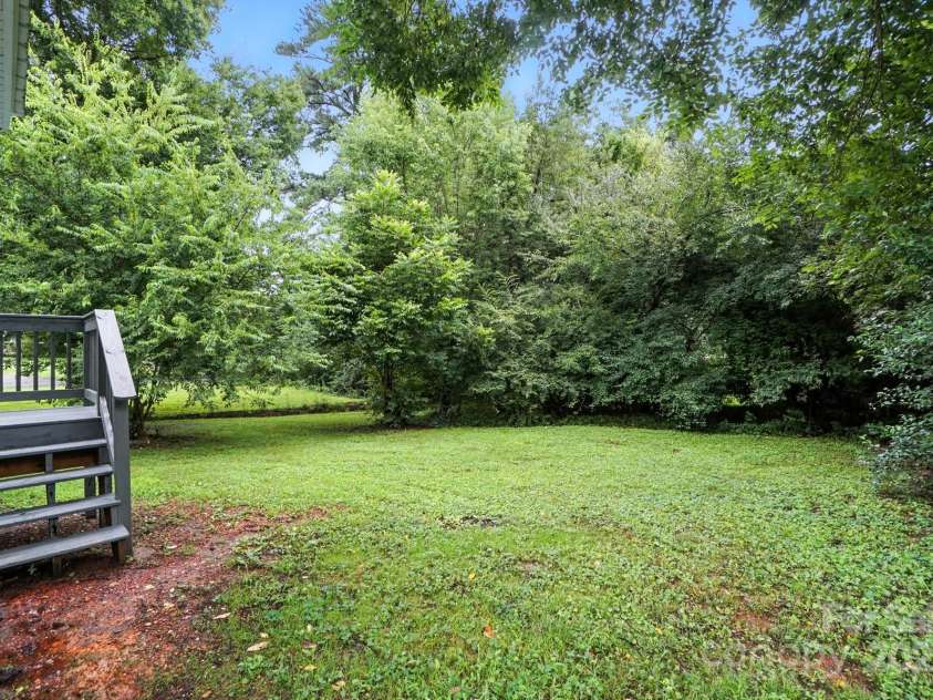 222 2nd Avenue, Albemarle, NC 28001.  MLS# CAR4289121, YatesRealty ID 33432. 