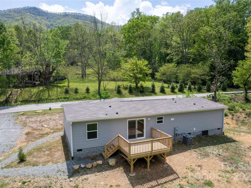 1455 Newfound Road, Leicester, NC 28748.  MLS# CAR4289010, YatesRealty ID 33433. 