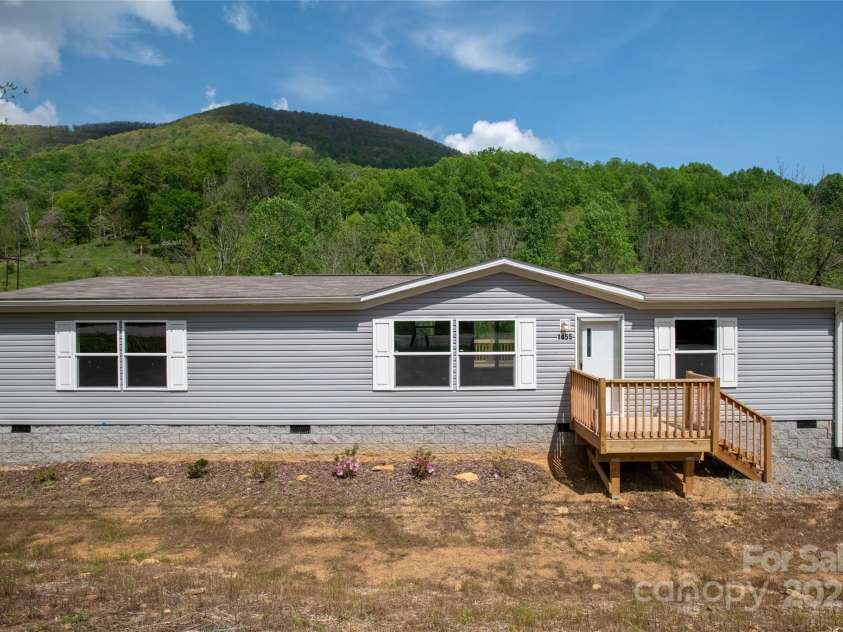 1455 Newfound Road, Leicester, NC 28748.  MLS# CAR4289010, YatesRealty ID 33433. 