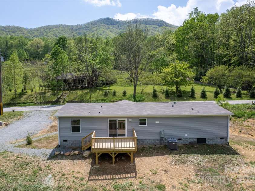 1455 Newfound Road, Leicester, NC 28748.  MLS# CAR4289010, YatesRealty ID 33433. 