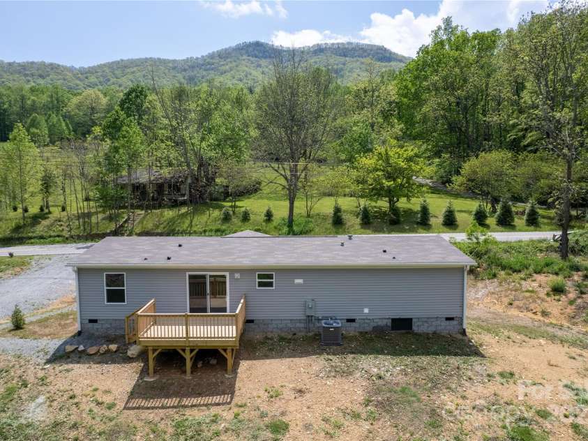 1455 Newfound Road, Leicester, NC 28748.  MLS# CAR4289010, YatesRealty ID 33433. 