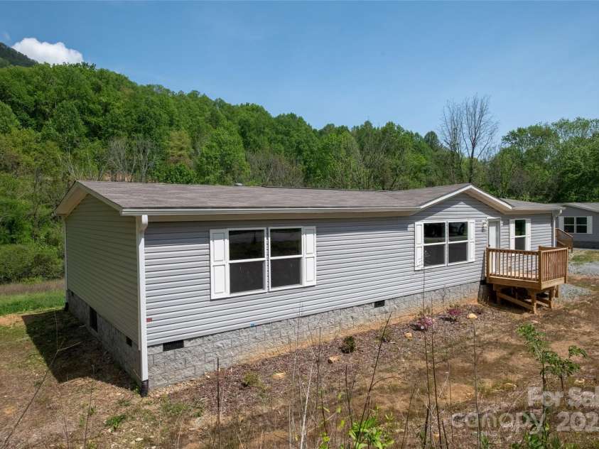 1455 Newfound Road, Leicester, NC 28748.  MLS# CAR4289010, YatesRealty ID 33433. 