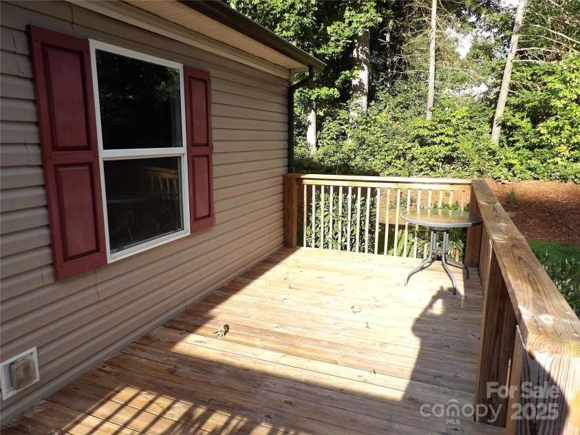 31 Mcgee Hill Road, Fairview, NC 28730.  MLS# CAR4289584, YatesRealty ID 33434. 