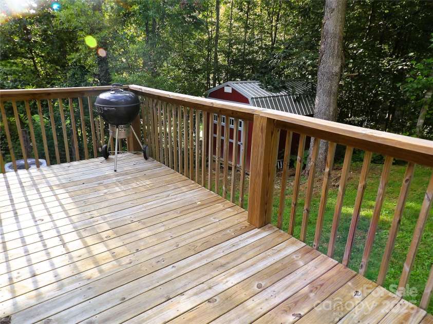 31 Mcgee Hill Road, Fairview, NC 28730.  MLS# CAR4289584, YatesRealty ID 33434. 