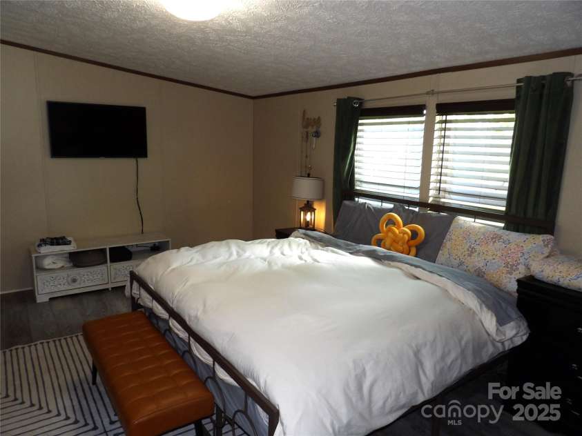 31 Mcgee Hill Road, Fairview, NC 28730.  MLS# CAR4289584, YatesRealty ID 33434. Spacious