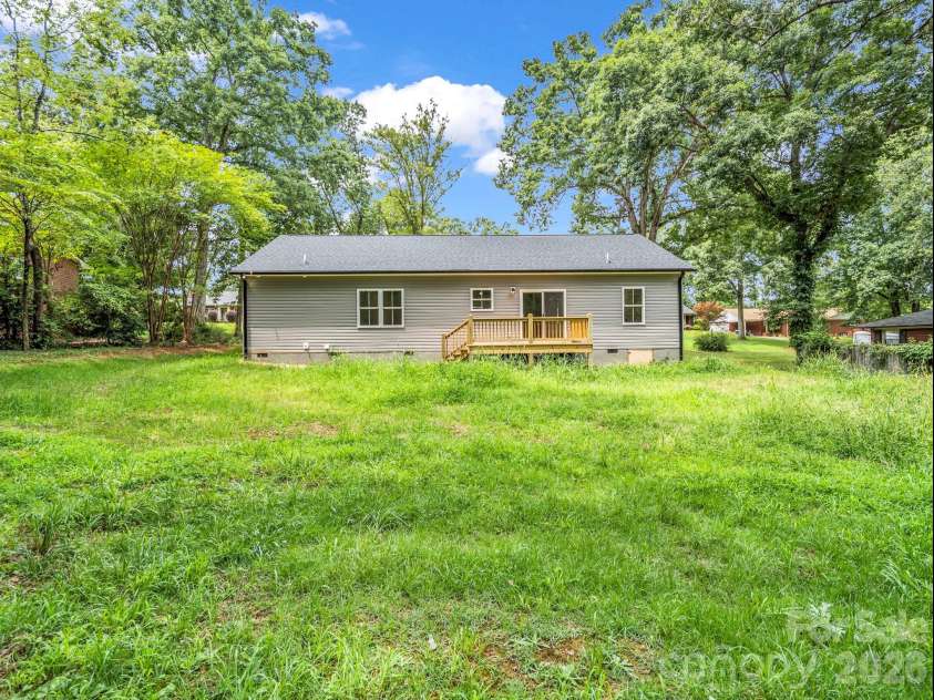 190 Forest Hill Drive, Forest City, NC 28043.  MLS# CAR4414263, YatesRealty ID 33435. 