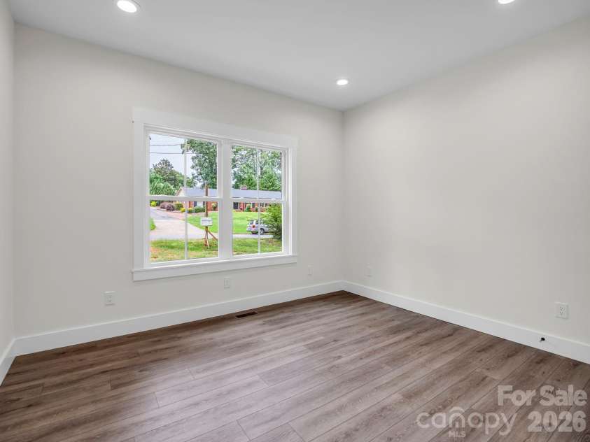 190 Forest Hill Drive, Forest City, NC 28043.  MLS# CAR4414263, YatesRealty ID 33435. 