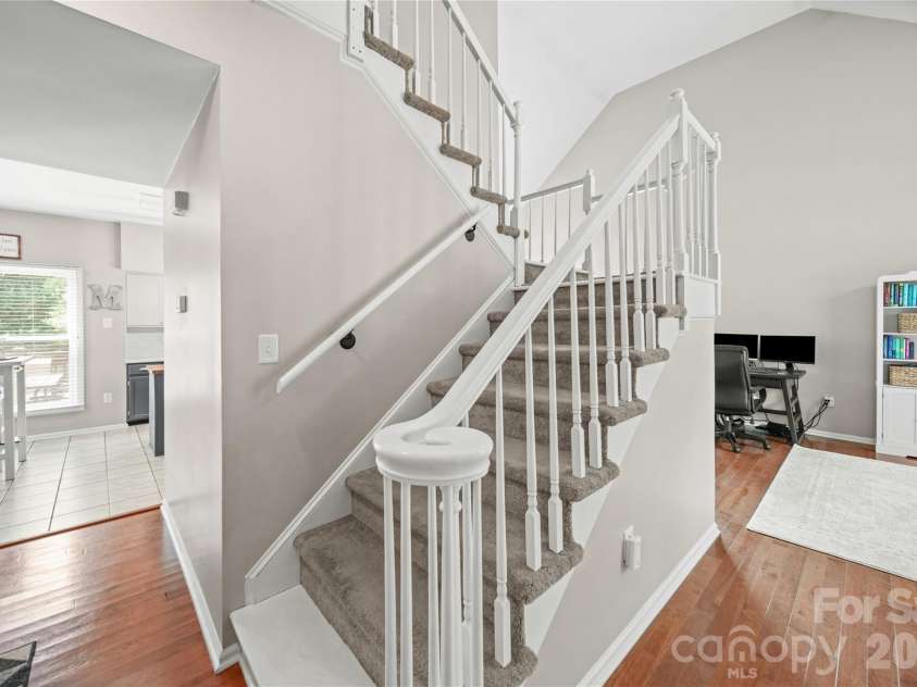 9924 Raddington Lane, Charlotte, NC 28269.  MLS# CAR4398259, YatesRealty ID 33436. 