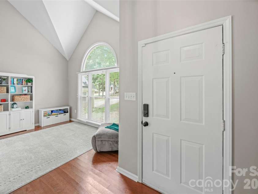 9924 Raddington Lane, Charlotte, NC 28269.  MLS# CAR4398259, YatesRealty ID 33436. 