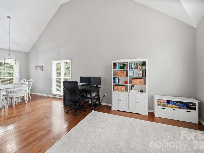 9924 Raddington Lane, Charlotte, NC 28269.  MLS# CAR4398259, YatesRealty ID 33436. 