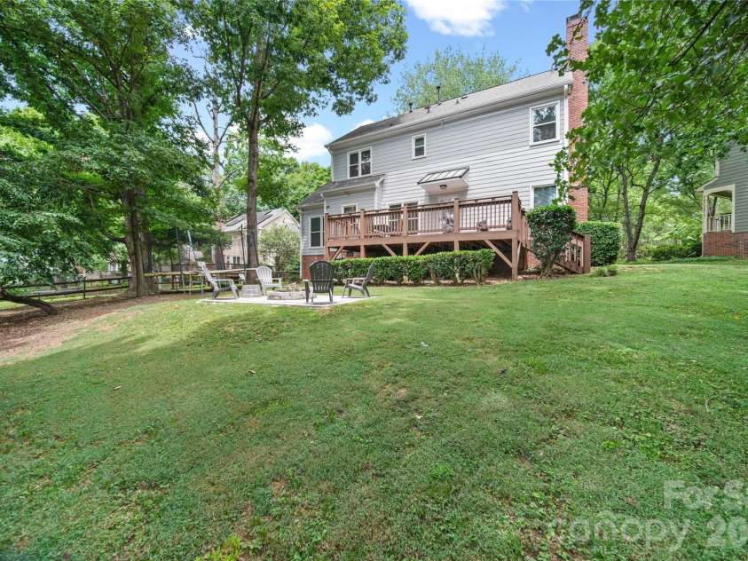 9924 Raddington Lane, Charlotte, NC 28269.  MLS# CAR4398259, YatesRealty ID 33436. 