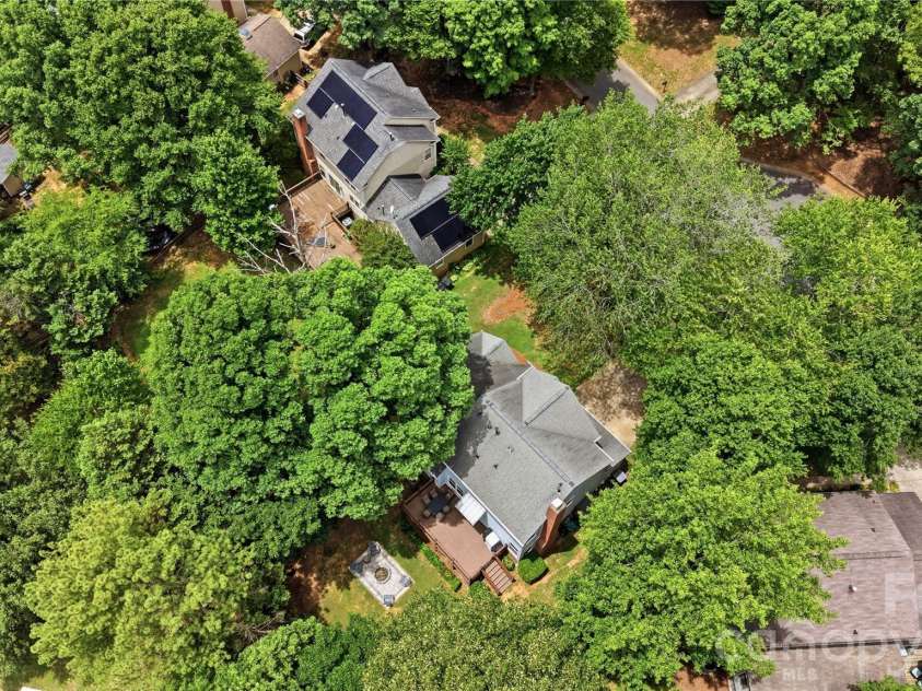 9924 Raddington Lane, Charlotte, NC 28269.  MLS# CAR4398259, YatesRealty ID 33436. 