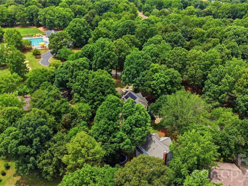 9924 Raddington Lane, Charlotte, NC 28269.  MLS# CAR4398259, YatesRealty ID 33436. 