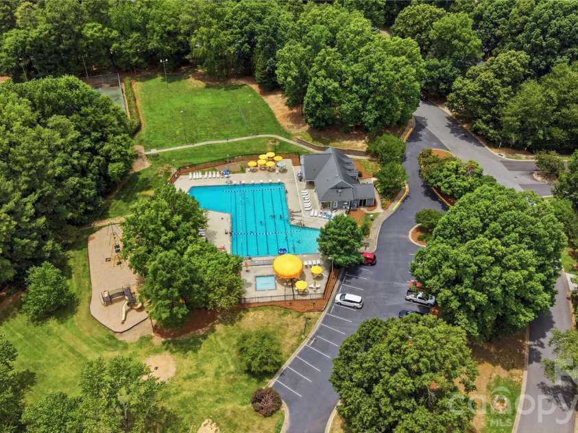 9924 Raddington Lane, Charlotte, NC 28269.  MLS# CAR4398259, YatesRealty ID 33436. 