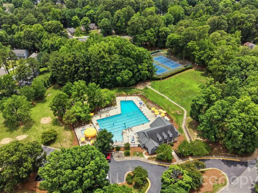 9924 Raddington Lane, Charlotte, NC 28269.  MLS# CAR4398259, YatesRealty ID 33436. 