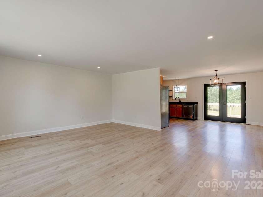 1228 Charlie Johnson Road, Kershaw, SC 29067.  MLS# CAR4281890, YatesRealty ID 33437. 