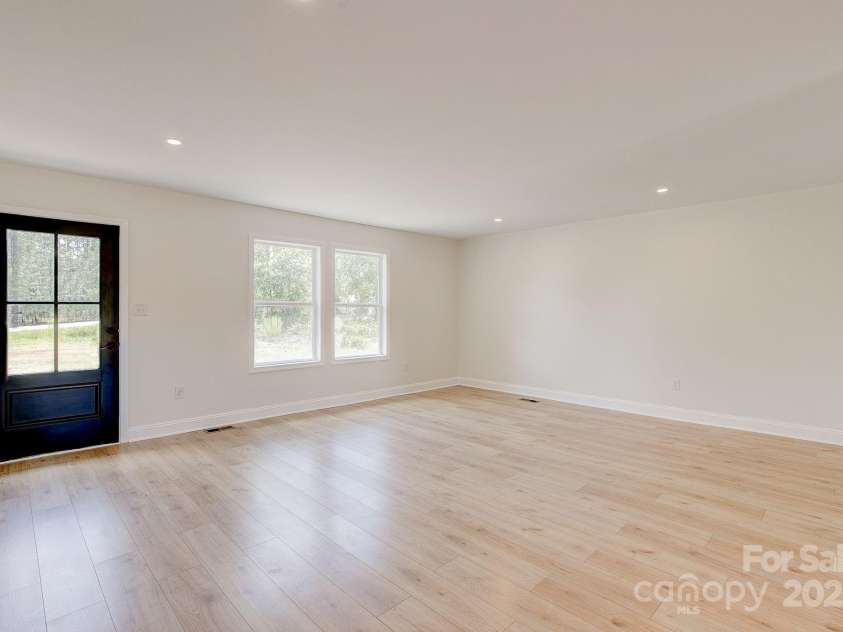 1228 Charlie Johnson Road, Kershaw, SC 29067.  MLS# CAR4281890, YatesRealty ID 33437. 