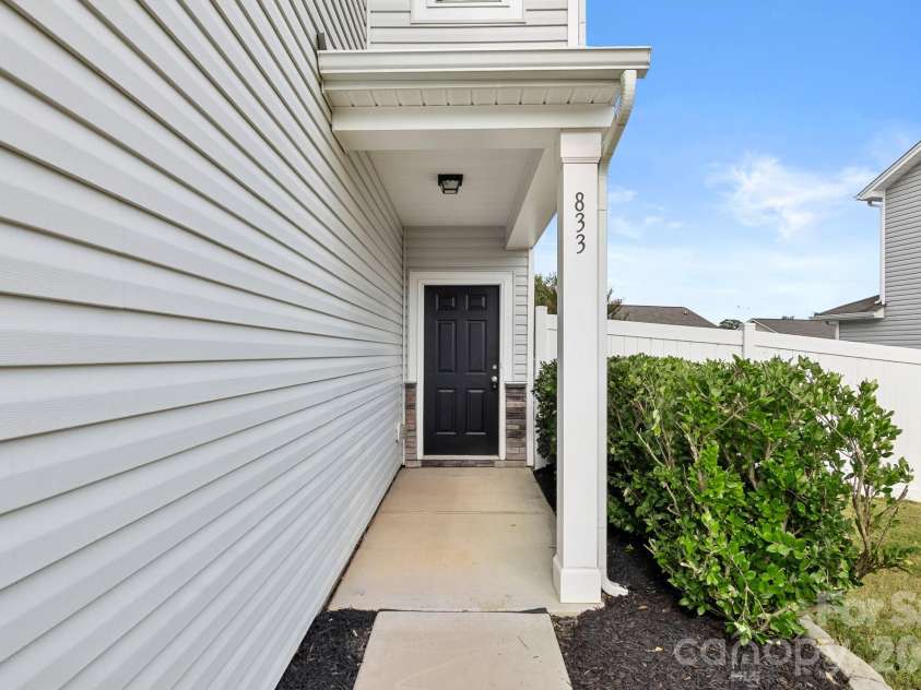 833 Georgia Oak Lane, Landis, NC 28088.  MLS# CAR4397551, YatesRealty ID 33437. 