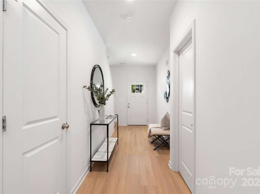 1121 Thayer Glen Court, Charlotte, NC 28213.  MLS# CAR4287397, YatesRealty ID 33438. Representation