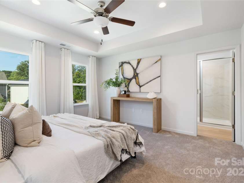 1121 Thayer Glen Court, Charlotte, NC 28213.  MLS# CAR4287397, YatesRealty ID 33438. Representation