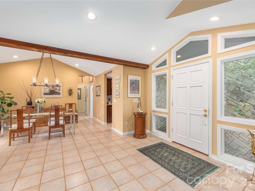 94 Oakcrest Lane, Waynesville, NC 28786.  MLS# CAR4396856, YatesRealty ID 33438. 