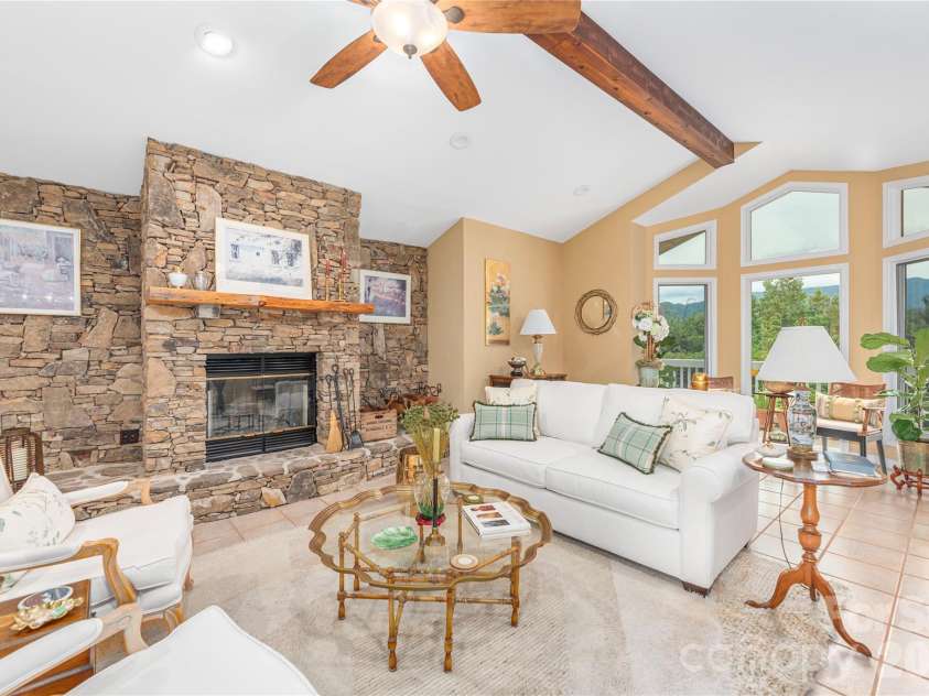 94 Oakcrest Lane, Waynesville, NC 28786.  MLS# CAR4396856, YatesRealty ID 33438. 
