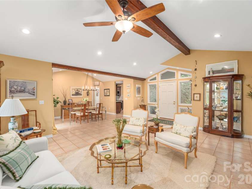 94 Oakcrest Lane, Waynesville, NC 28786.  MLS# CAR4396856, YatesRealty ID 33438. 