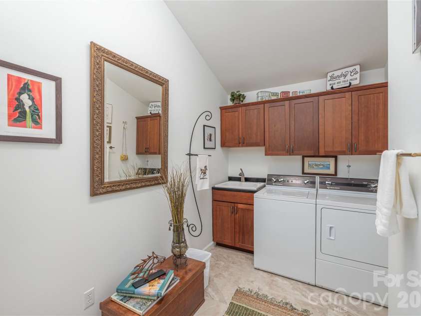 94 Oakcrest Lane, Waynesville, NC 28786.  MLS# CAR4396856, YatesRealty ID 33438. 