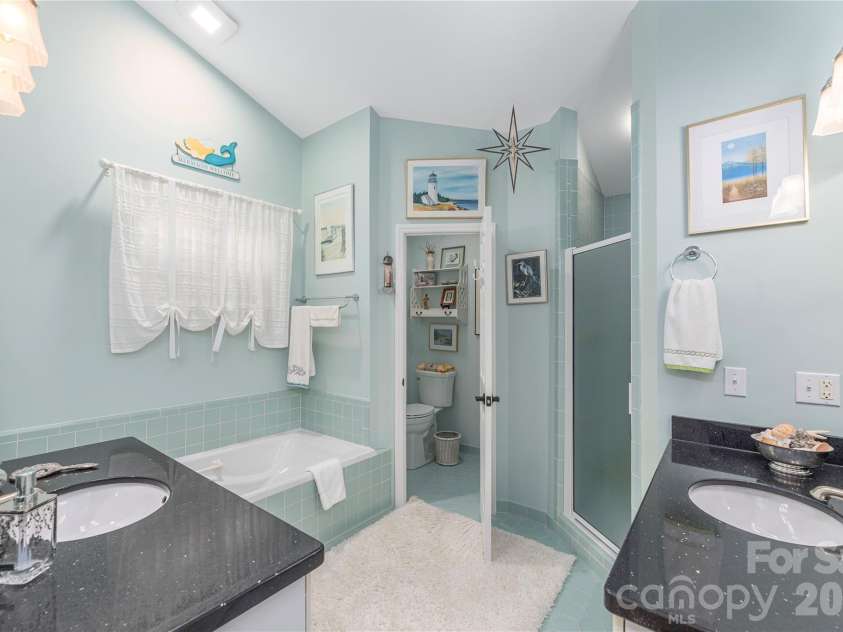 94 Oakcrest Lane, Waynesville, NC 28786.  MLS# CAR4396856, YatesRealty ID 33438. 
