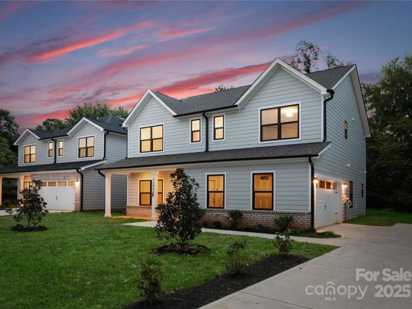 1835 Shannonhouse Drive, Charlotte, NC 28215.  MLS# CAR4325417, YatesRealty ID 3344. Representation