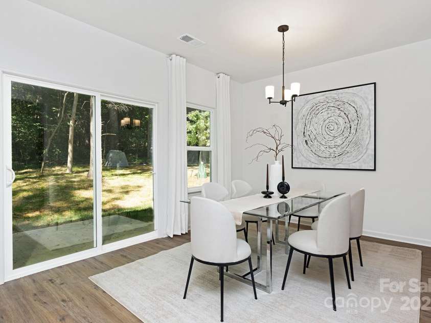 1835 Shannonhouse Drive, Charlotte, NC 28215.  MLS# CAR4325417, YatesRealty ID 3344. Representation