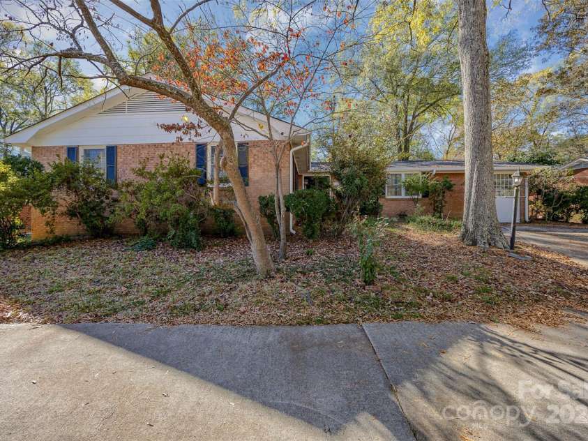 325 13th Street, Salisbury, NC 28144.  MLS# CAR4200768, YatesRealty ID 3344. 