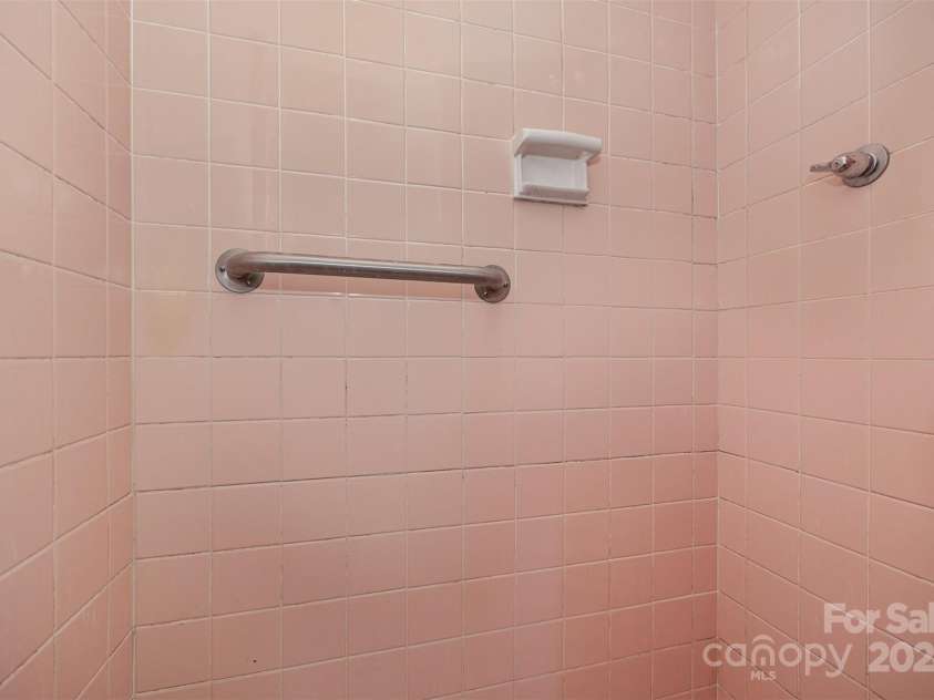 325 13th Street, Salisbury, NC 28144.  MLS# CAR4200768, YatesRealty ID 3344. 