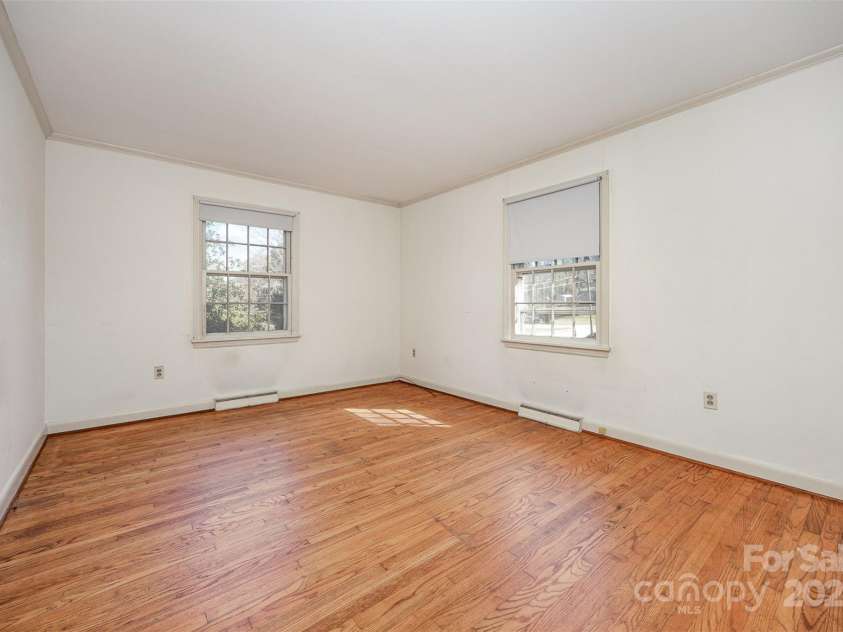 325 13th Street, Salisbury, NC 28144.  MLS# CAR4200768, YatesRealty ID 3344. 