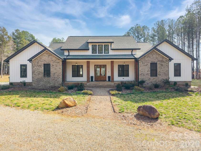 465 Baxx Drive, Salisbury, NC 28147.  MLS# CAR4354539, YatesRealty ID 3344. 