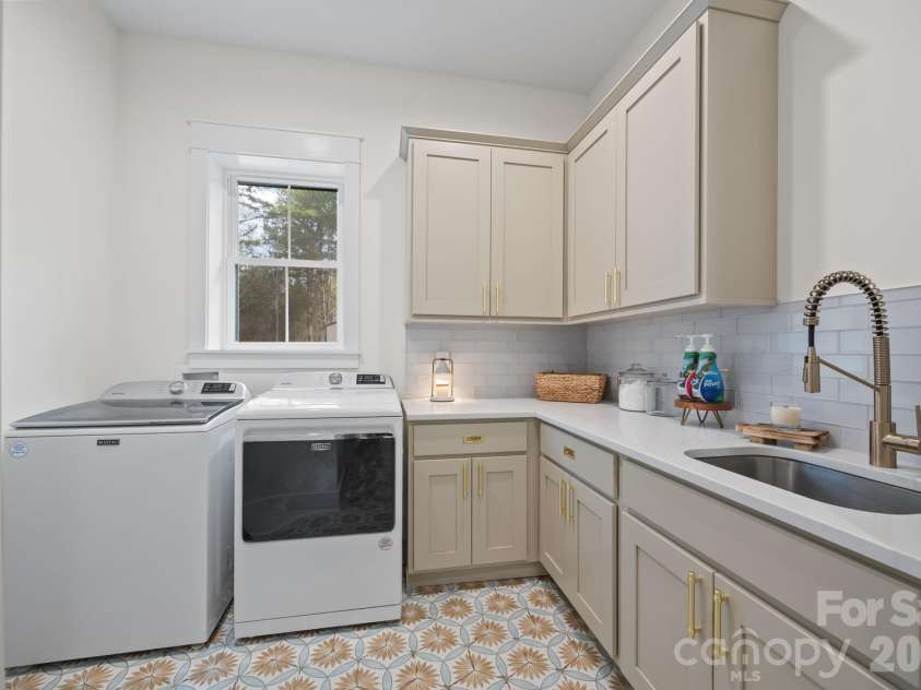 465 Baxx Drive, Salisbury, NC 28147.  MLS# CAR4354539, YatesRealty ID 3344. 