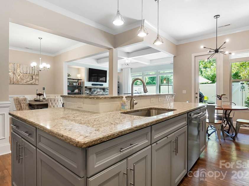10718 Campbell Commons Way, Charlotte, NC 28277.  MLS# CAR4292882, YatesRealty ID 33441. 