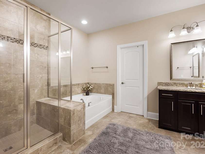 10718 Campbell Commons Way, Charlotte, NC 28277.  MLS# CAR4292882, YatesRealty ID 33441. 