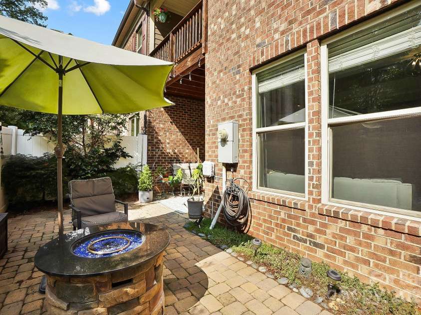 10718 Campbell Commons Way, Charlotte, NC 28277.  MLS# CAR4292882, YatesRealty ID 33441. 