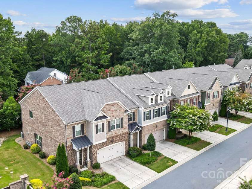 10718 Campbell Commons Way, Charlotte, NC 28277.  MLS# CAR4292882, YatesRealty ID 33441. 