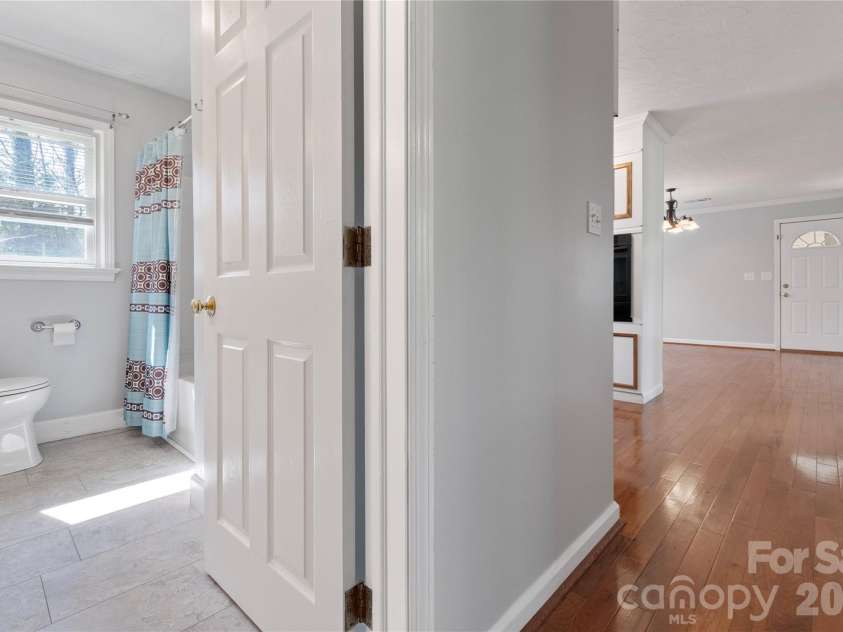 425 Bost Road, Morganton, NC 28655.  MLS# CAR4397179, YatesRealty ID 33441. 
